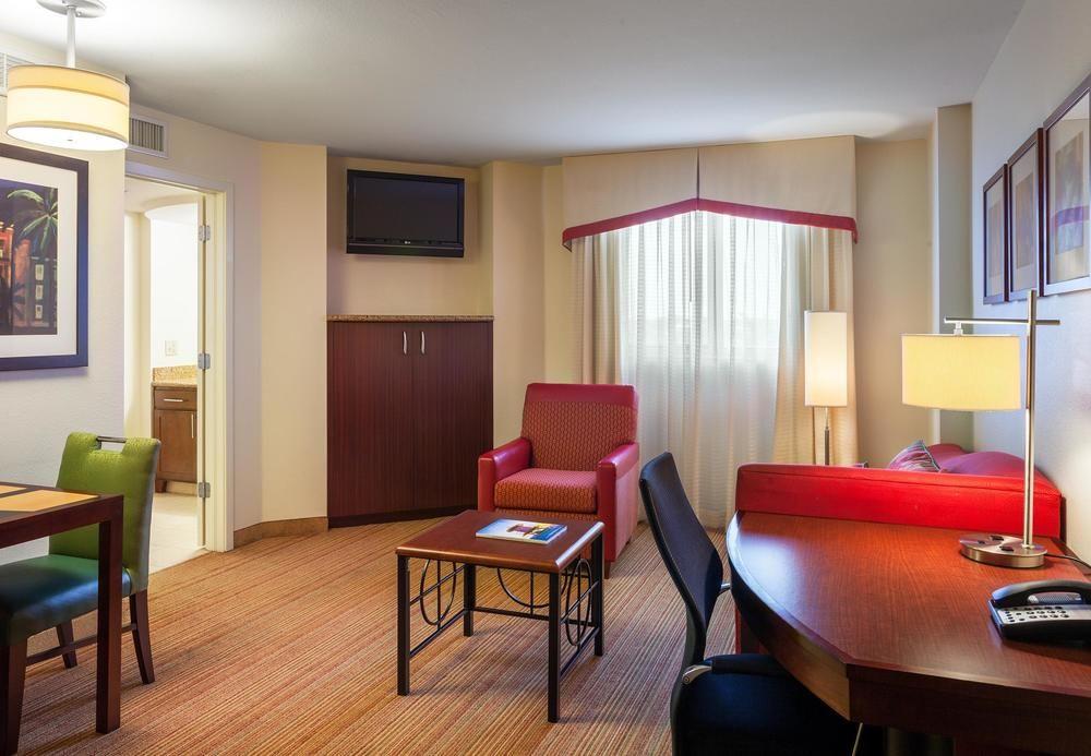 Residence Inn By Marriott Miami Airport Екстериор снимка