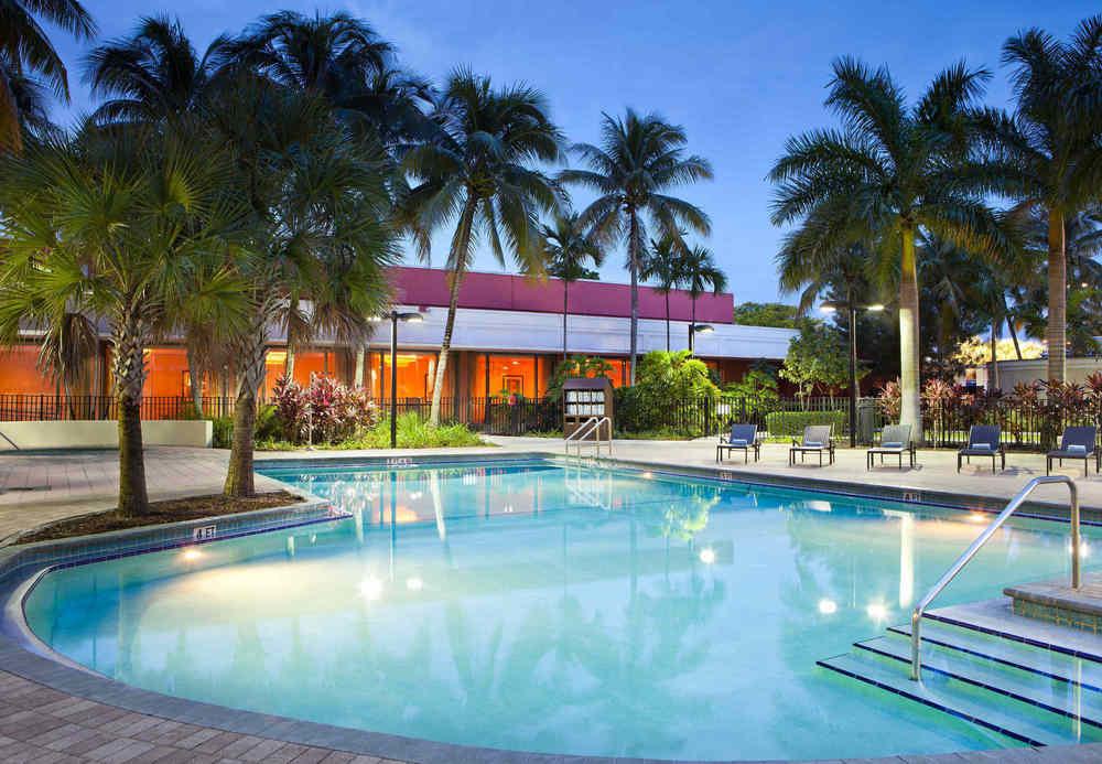 Residence Inn By Marriott Miami Airport Екстериор снимка