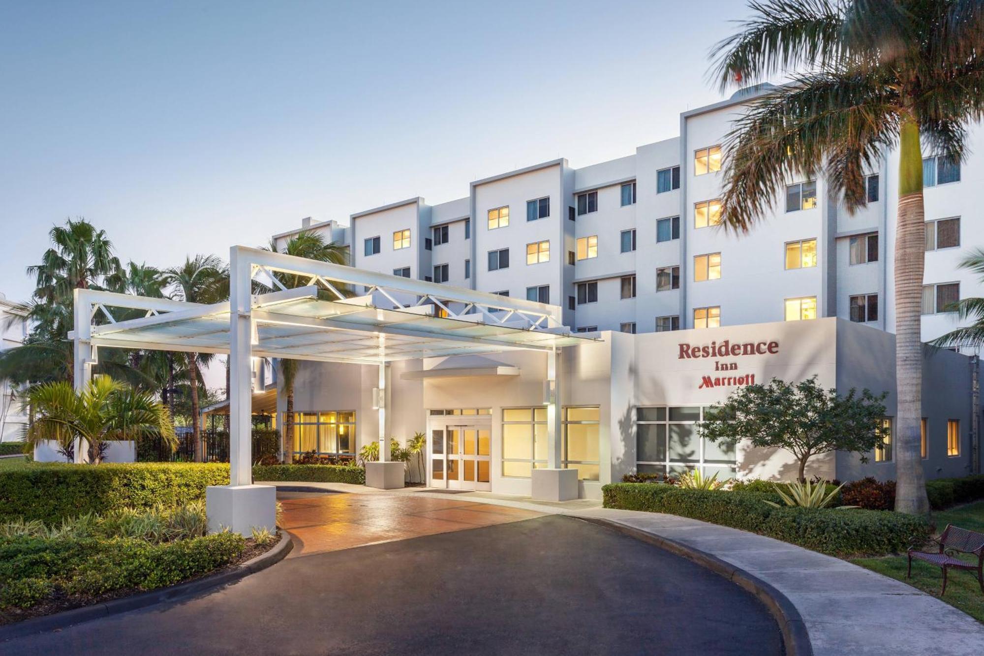 Residence Inn By Marriott Miami Airport Екстериор снимка