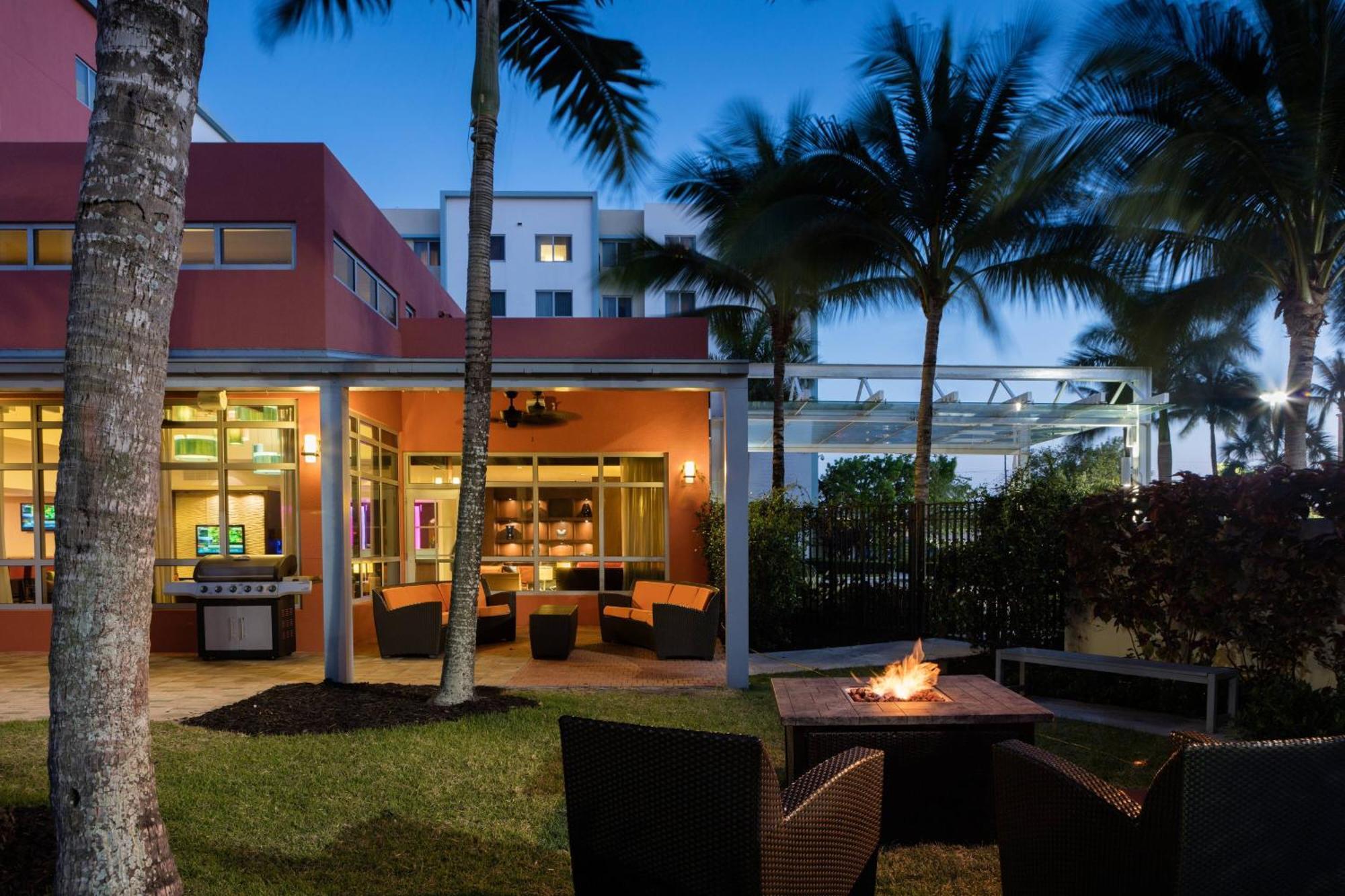 Residence Inn By Marriott Miami Airport Екстериор снимка