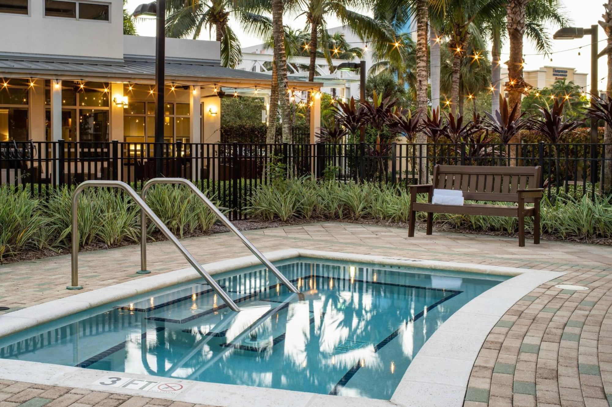 Residence Inn By Marriott Miami Airport Екстериор снимка